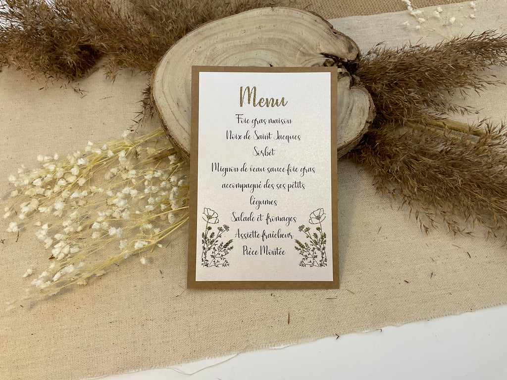 Menu de mariage pour un thème champêtre chic avec son illustration de fleurs séchées sur un papier kraft