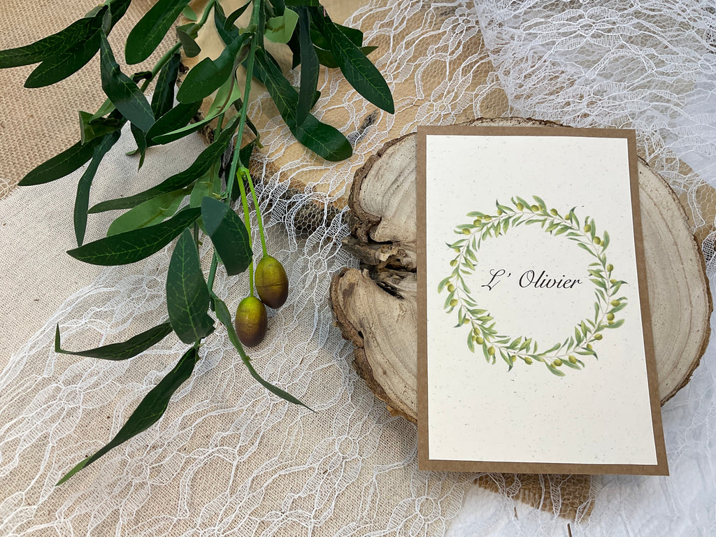 Nom de table pour une decoration avec des feuilles d'olivier. En papier kraft,  il est fabriqué en france